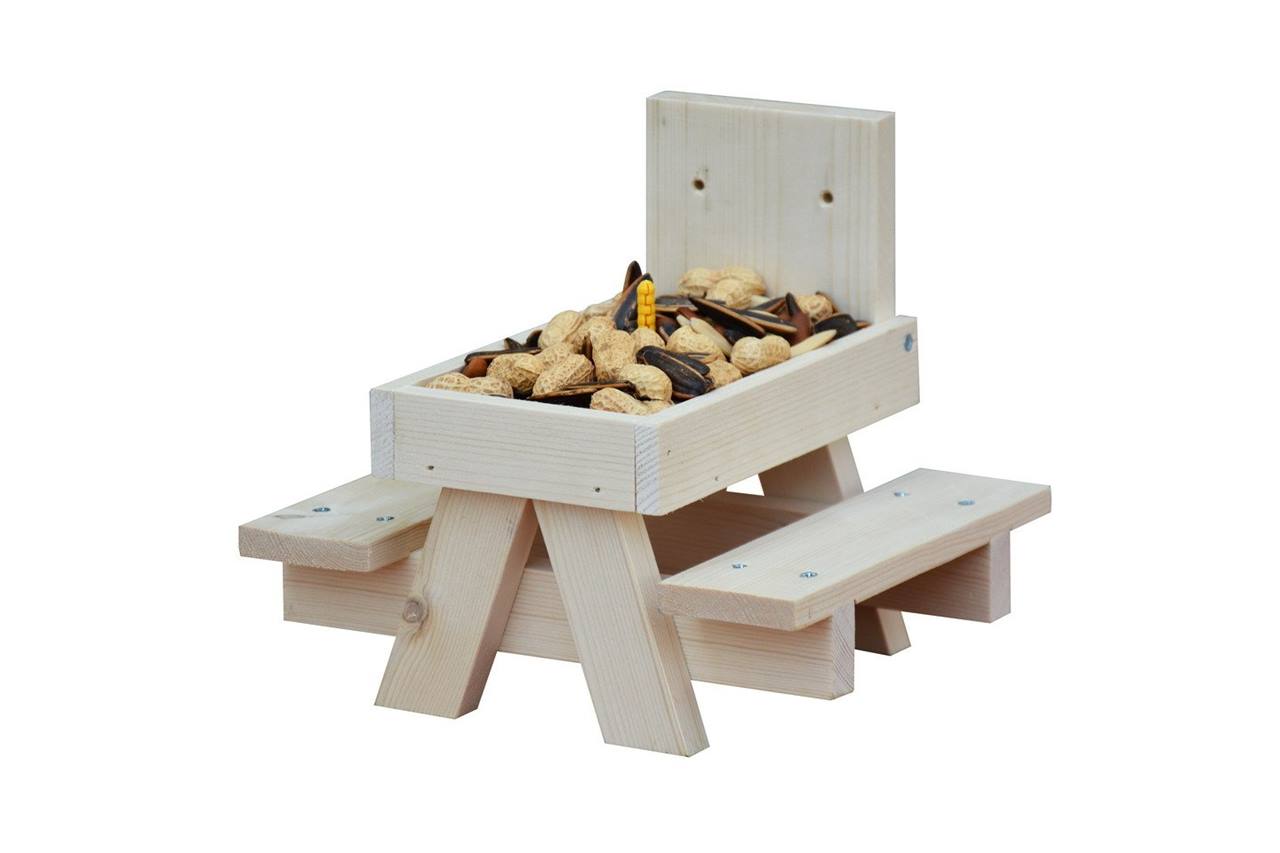 Eekhoorn picknicktafel